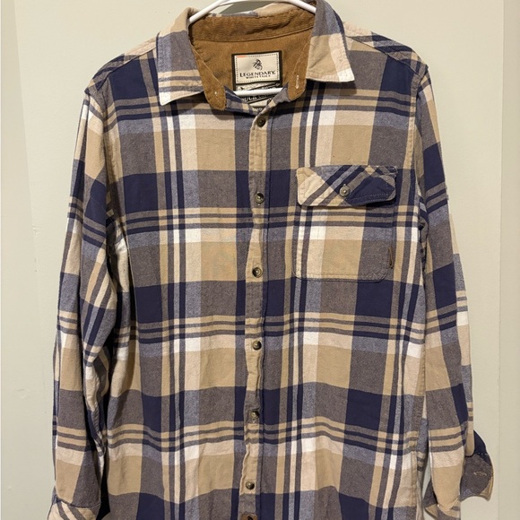 Legendary Whitetails Other - Legendary Whitetails Men's Casual Plaid Shirt - Navy and Beige